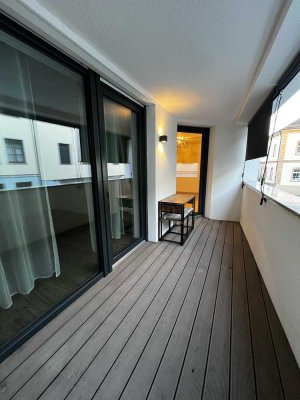 Stilvolle, neuwertige 4-Raum-Wohnung mit gehobener Innenausstattung mit Balkon und EBK in Ansbach