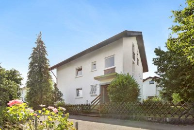 Schönes, gepflegtes und gut aufgeteiltes Mehrfamilienhaus in Eimeldingen +++ Rösch Immobilien