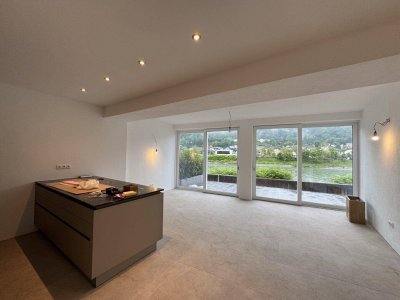 RENOVIERTE 2-ZIMMER-TERRASSENWOHNUNG MIT BLICK ZUR SALZACH