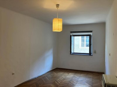 Helles Altstadt-Apartment mit eigenem Bad in zentraler Lage