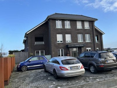 Freundliche und neuwertige 3-Raum-Wohnung mit gehobener Innenausstattung mit Balkon in Selfkant