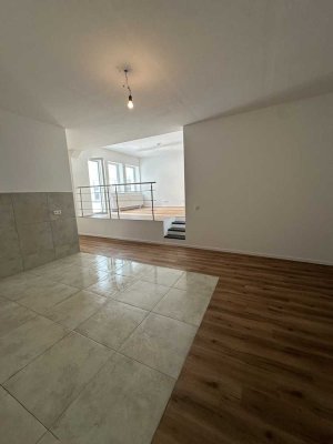 Luxuriöse 4-Zimmer-Wohnung mit Wintergarten & Balkon – Erstbezug nach Kernsanierung in Hameln