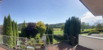 Schöne 4-Zimmer-Erdgeschosswg. mit toller Aussicht und Wintergarten (4.Zimmer) Terrasse in Herscheid