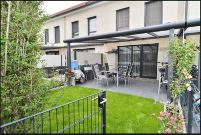 Viel Platz für den Alltag: Großzügiges Haus in Mannheim-Waldhof