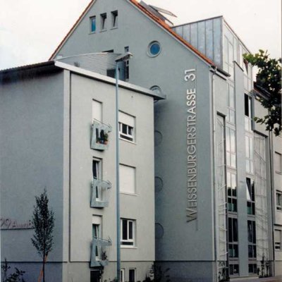 Helle, kompakt geschnittene 2 ZKB in gepflegtem MFH