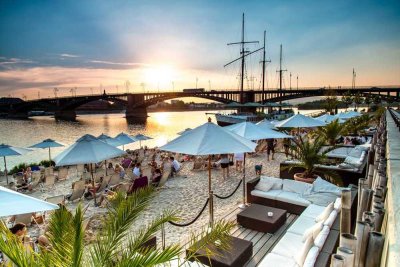 Erstbezug: 3-Zimmer-EG mit Terrasse – Bahnhof & Rheinufer fußläufig (4 Min)