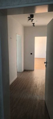 3-Raum-Wohnung mit EBK und Balkon in Wehrheim
