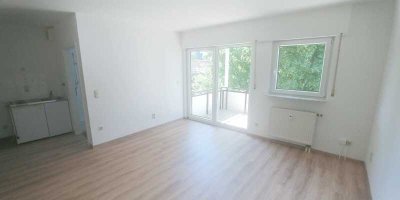 Moderne Singlewohnung mit großen Balkon und Gartennutzung
