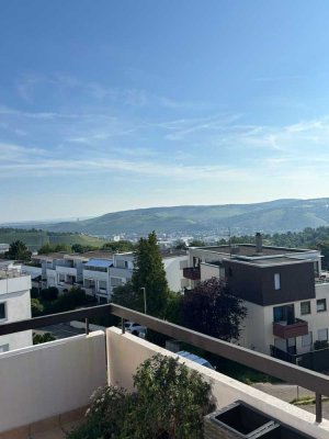 Helle 3-Zimmer Dachgeschosswohnung mit Balkon in Stuttgart-Heumaden