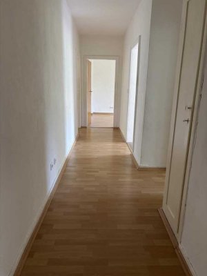 Schöne-3 Zimmer Wohnung in Erbach !