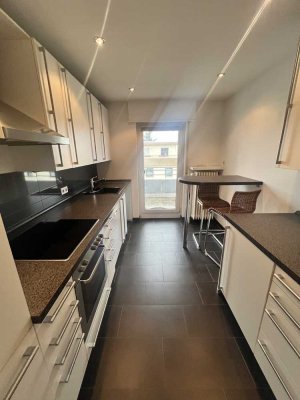 Top gepflegte 3 Zimmer, Küche, Bad, Terrasse Wohnung mit Einbauküche in Brühl