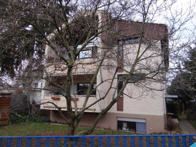 Attraktive 4-Zimmer-Dachgeschosswohnung mit Balkon in Mainz