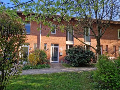 Familienfreundliches Reihenhaus mit Gartenanteil und Stellplatz - rechtlich Eigentumswohnung (WEG)