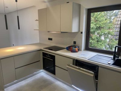 Moderen und  hochwertige 3 Zimmerwohnung mit EBK, Terrasse, Keller & Parkplatz