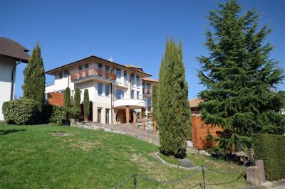 Ruhige Villa mit viel Platz für die Familie und großem Schwimmbad