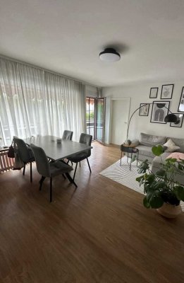 Charmante, kernsanierte 2-Zimmer-Wohnung mit Balkon, Garage und hochwertiger Ausstattung