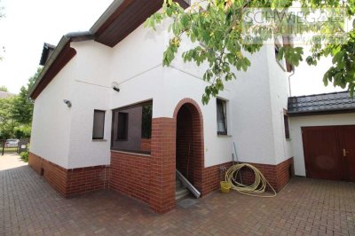 Einfamilienhaus in Ströbitz mit Doppelcarport, Garten und Nebengelass