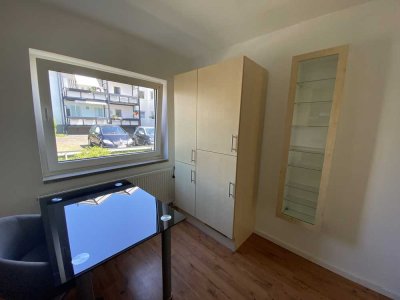 Gut geschnittene Hochparterre-Wohnung mit drei Räumen und Einbauküche in Bensberg
