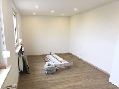 modernisierte 2-Zimmer Wohnung im 2. OG mit EBK, KFZ-Stellplatz und Kellerabteil