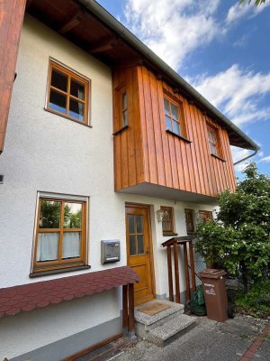 gepflegtes, ruhig gelegenes RMH mit Platz für die ganze Familie und 2 Stellplätzen