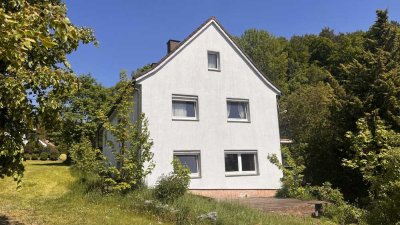 Zweifamilienhaus mit Scheune, großem Grundstück und viel Potenzial - Idyllisch wohnen bei Bayreuth