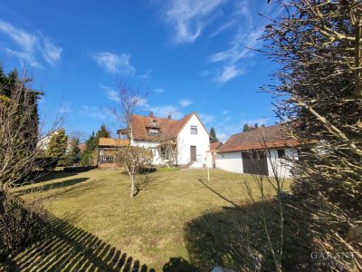 Helles, sonniges Einfamilienhaus mit Einliegerwohnung und großem Garten sucht ... Sie ? Frei !