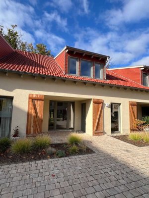 Besichtigung am Samstag 01.11. / 10:15 Uhr!! Haus mit Garten und Grünblick, EBK, Parkett u.a.