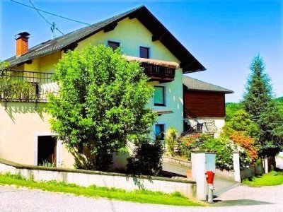 FAMILIENANWESEN - MEHRGENERATIONENHAUS IN RUHIGER STADTRANDLAGE MIT DONAUBLICK STRUDENGAU - WOHN- UND FIRMENSITZ