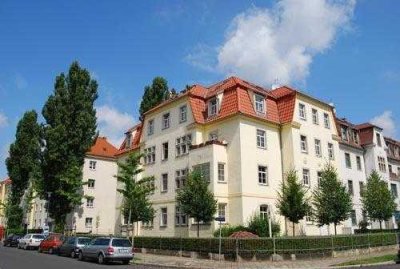 * schöne 2-Raumwohnung in ruhiger Lage mit Balkon und EBK *