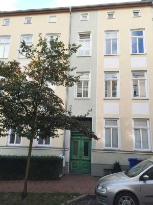 Modernisierte 3-Raum-Wohnung mit großzügiger Dachterrasse