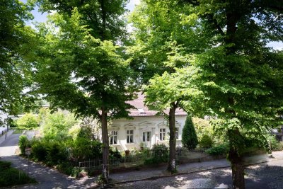 Repräsentative Villa in Berlin-Britz (Neukölln) mit 9,5 Zimmern
