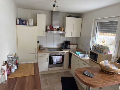 Geschmackvolle Wohnung mit zwei Zimmern sowie Terrasse und EBK in Ammerbuch-Altingen.