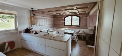 6 Zimmer Wohnung mit knapp 200qm in Dogern zu vermieten.