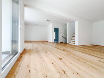 ERSTBEZUG in GRÜNLAGE IN ESSLING - DOPPELHAUSHÄLFTE MIT GARTEN UND STELLPLATZ