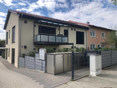 Stilvolle 2-Zimmer-Wohnung mit gehobener Innenausstattung mit Balkon in Regensburg