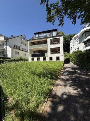 2 Zimmer Dachgeschosswohnung mit Südbalkon in bester Wohnlage