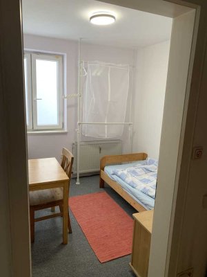 Freie Zimmer in der Pension Freutsmiedl – ideal für Monteure, Projektarbeiter und Berufspendler