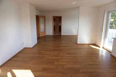 Sehr gepflegte, gemütliche und helle 3,5-Zi.-Wohnung mit Balkon in Wittlensweiler