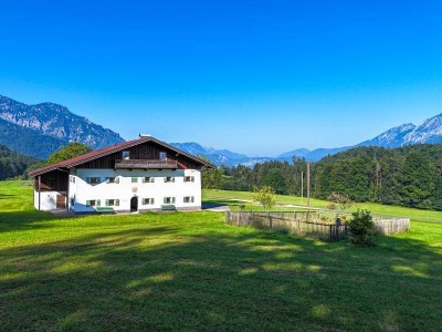 Land &amp; Gut: Historischer &amp; renovierter Erbhof in Alleinlage