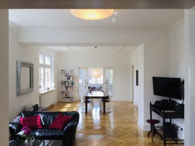 Großzügige 2,5 Zimmer-Wohnung/ MÖBLIERT/ 
3-6 Monate / innenstadtnah auf Baden-Badens Annaberg