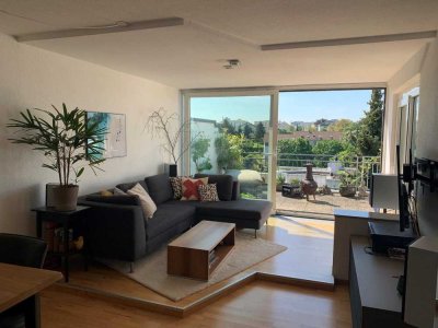 Ruhige, moderne, 3-Zimmer-Penthouse-Wohnung mit Terrasse und EBK in Kornwestheim Ost