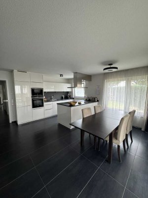 Moderne 3-Zimmer Wohnung mit schönem Garten/Terasse in Kernen im Remstal