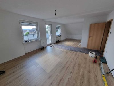 Schöne und vollständig renovierte 3-Zimmer-Wohnung mit Balkon in Alfeld (Leine)