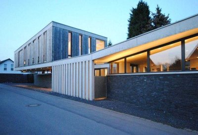 AUSSERGEWÖHNLICHES ARCHITEKTENHAUS IN MEERBUSCH-ILVERICH ZU VERMIETEN...