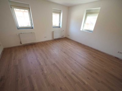 Sanierte Wohnung mit Altbau-Charme