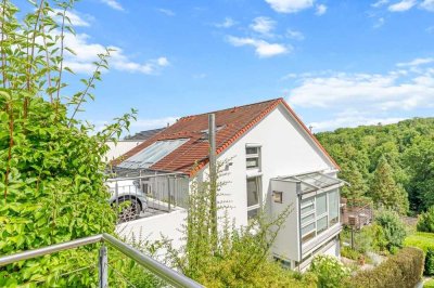 ++ Sofort beziehbares Wohnidyll in exponierter Höhenaussichtslage ++