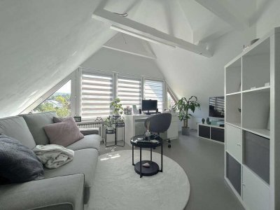 Wunderschöne 4 Zimmer-Maisonette-Wohnung mit großem Garten