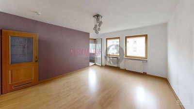 Helle und gemütliche 4 Zimmer Wohnung mit Balkon und Hobbyraum