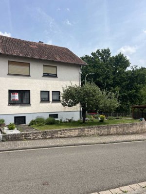 Ruhig am Waldrand von Hassel gelegenes 1-2 Familienhaus