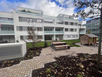 neuwertige, stilvolle 3-Zimmer-Erdgeschosswohnung mit Einbauküche, Garten und Tiefgarage